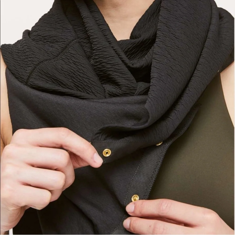 RARE Lululemon Vinyasa Scarf *Crinkle Black One Size - Picture 3 of 13